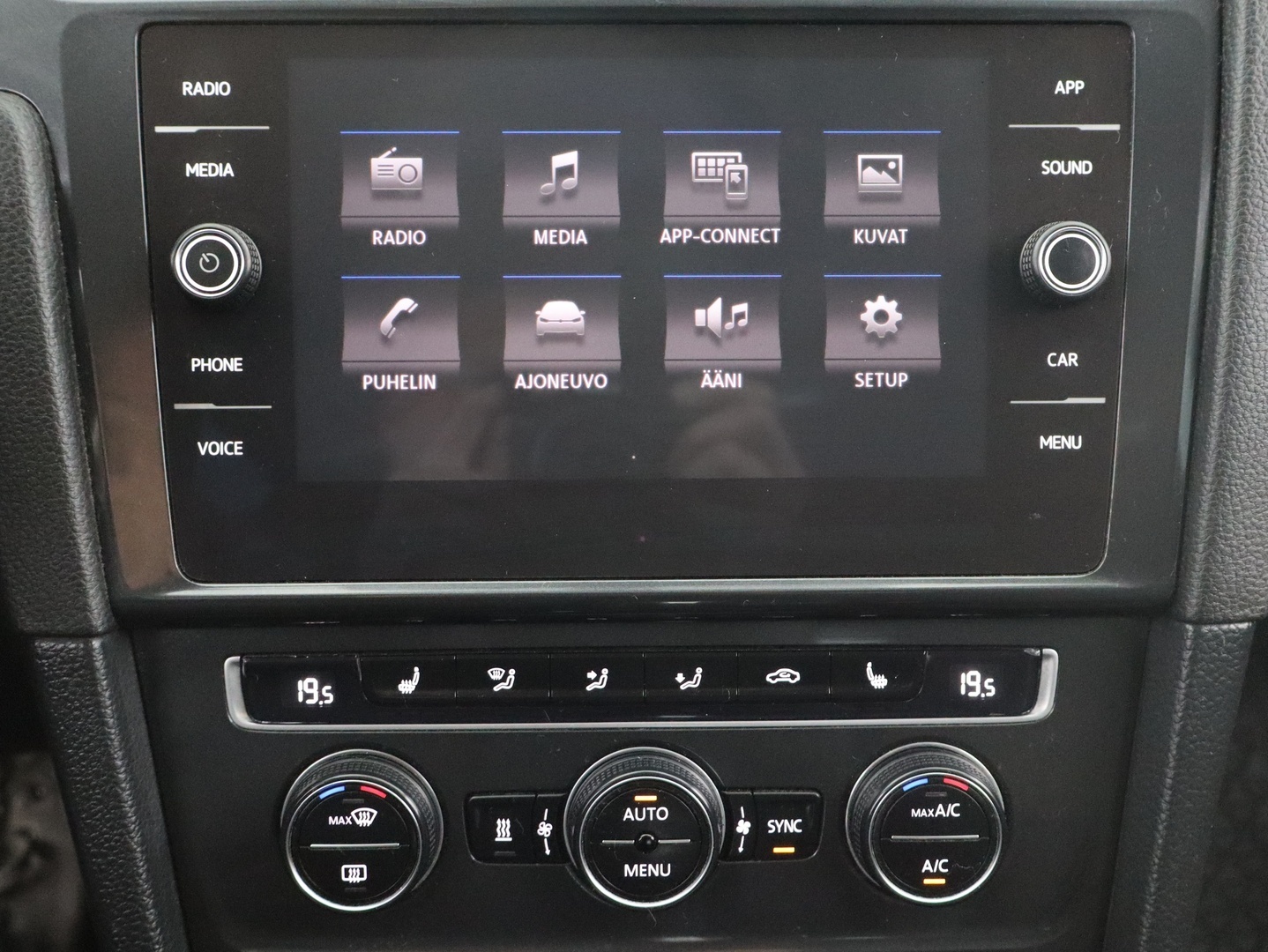 VOLKSWAGEN Golf 2017