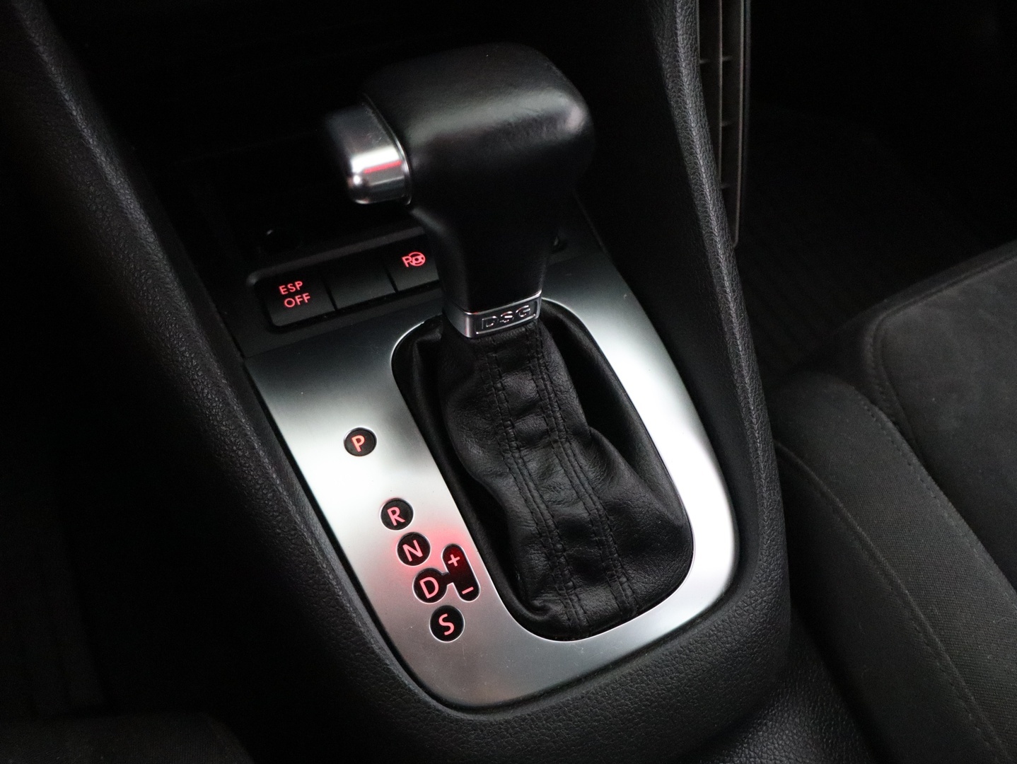 VOLKSWAGEN Golf 2010