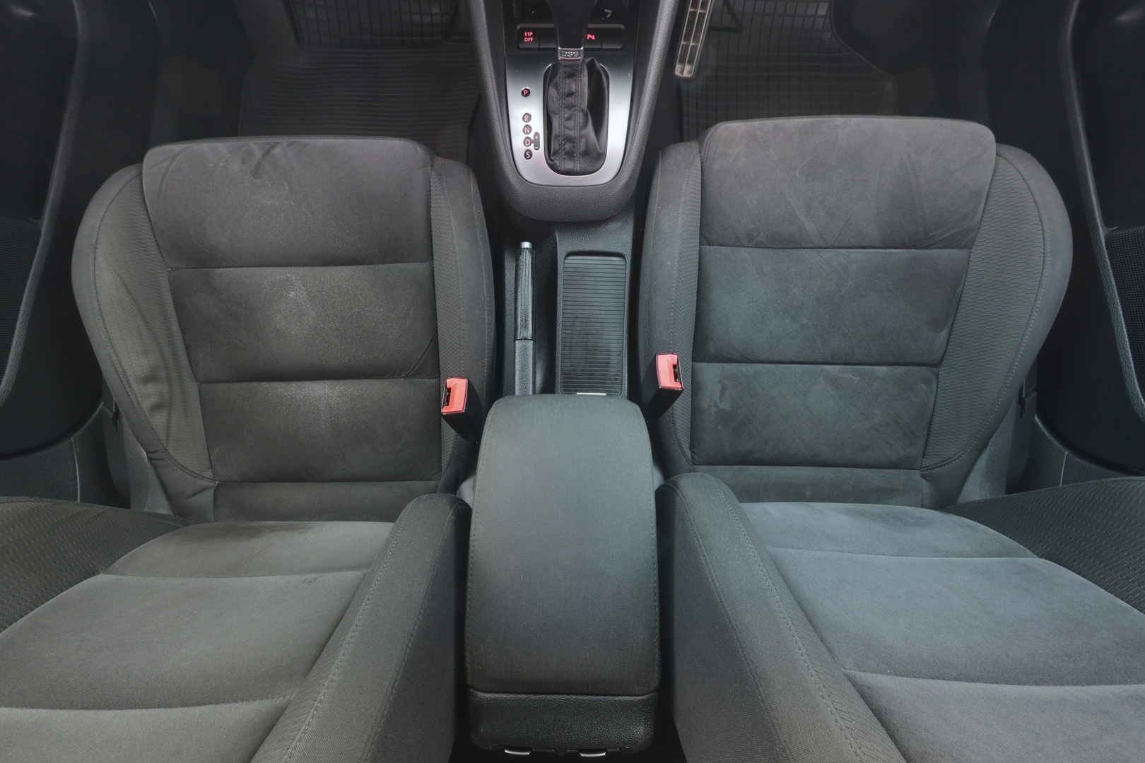 VOLKSWAGEN Golf 2010