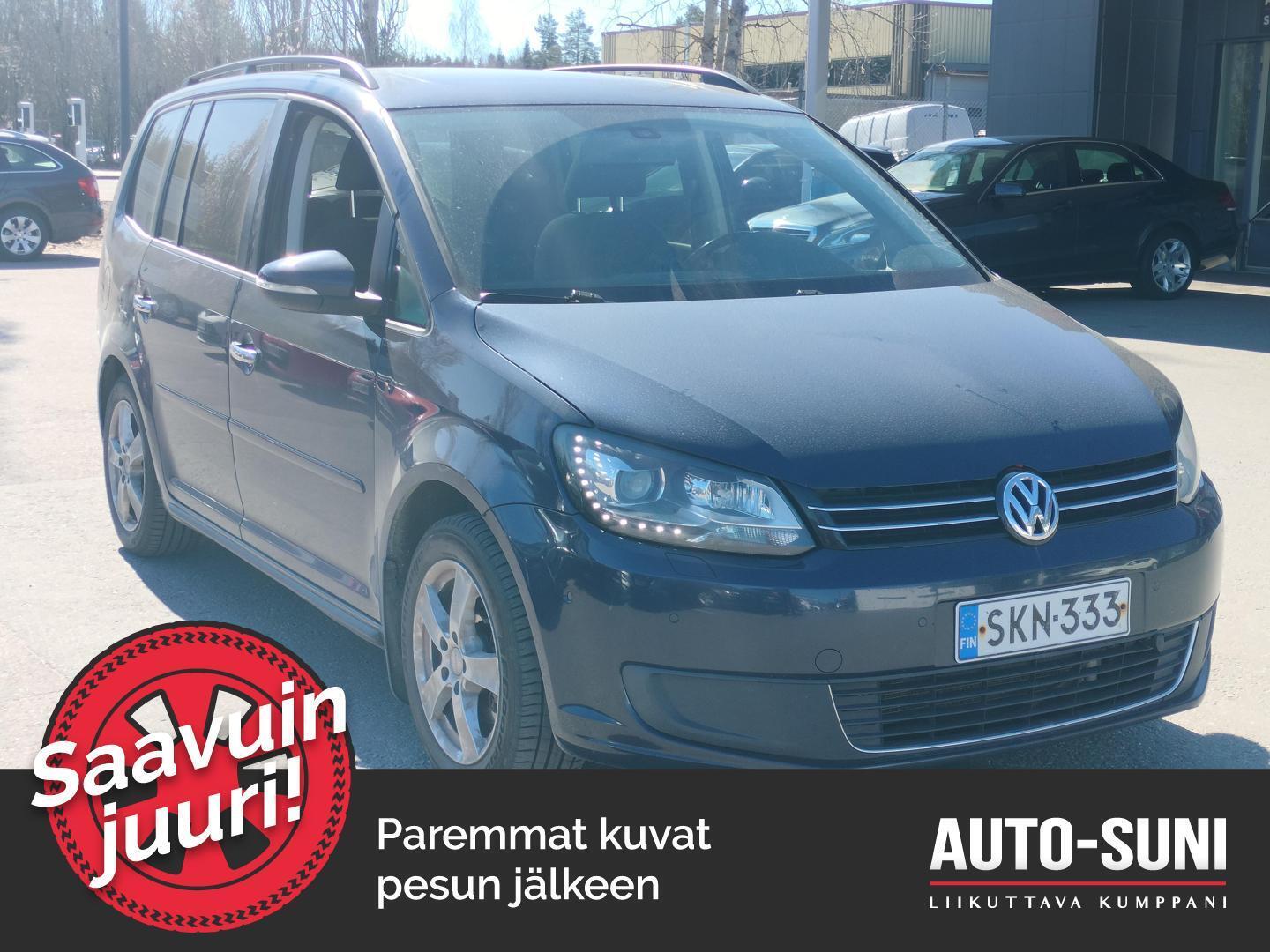 VOLKSWAGEN Touran 2012