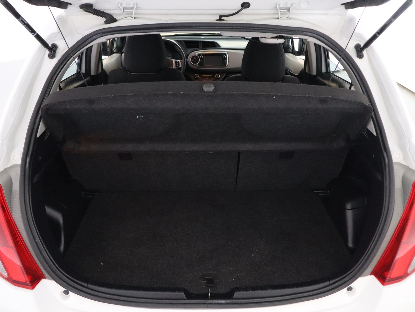 TOYOTA Yaris 2014