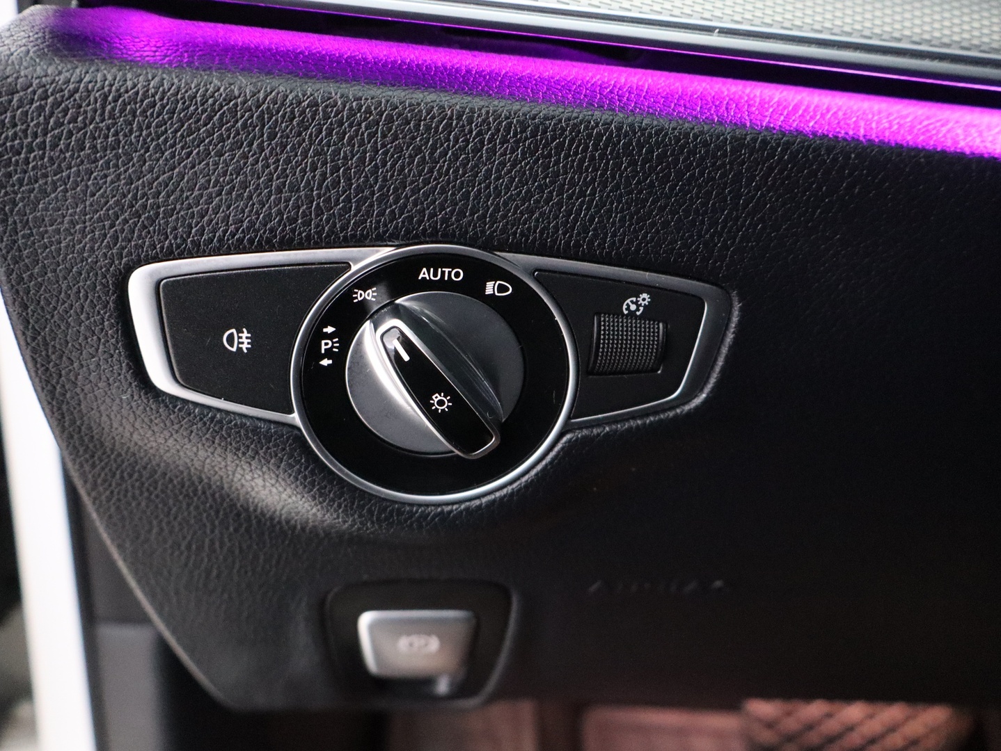 MERCEDES-BENZ E 2016