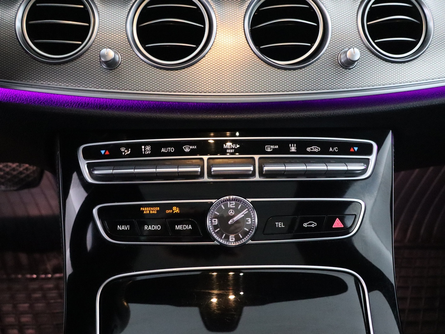 MERCEDES-BENZ E 2016