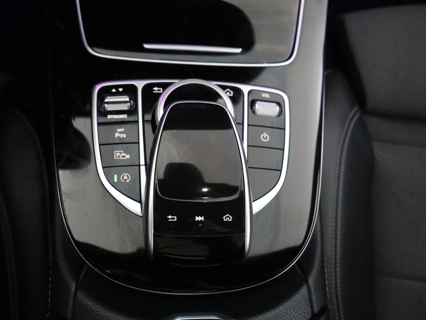 MERCEDES-BENZ E 2016