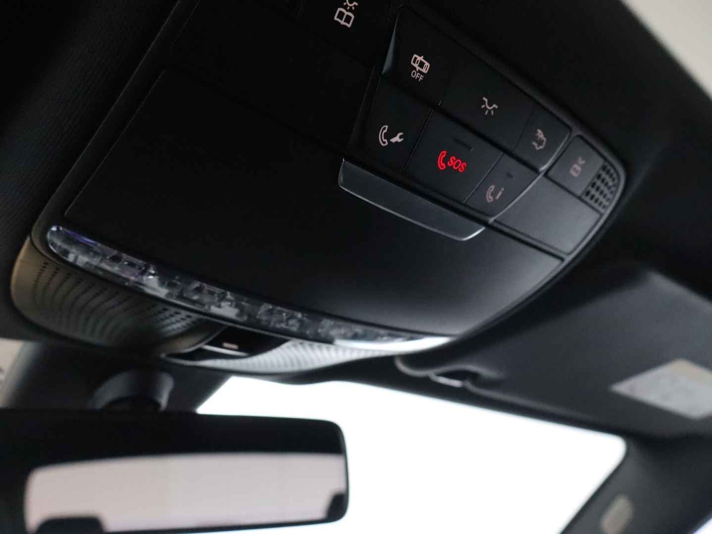 MERCEDES-BENZ E 2016