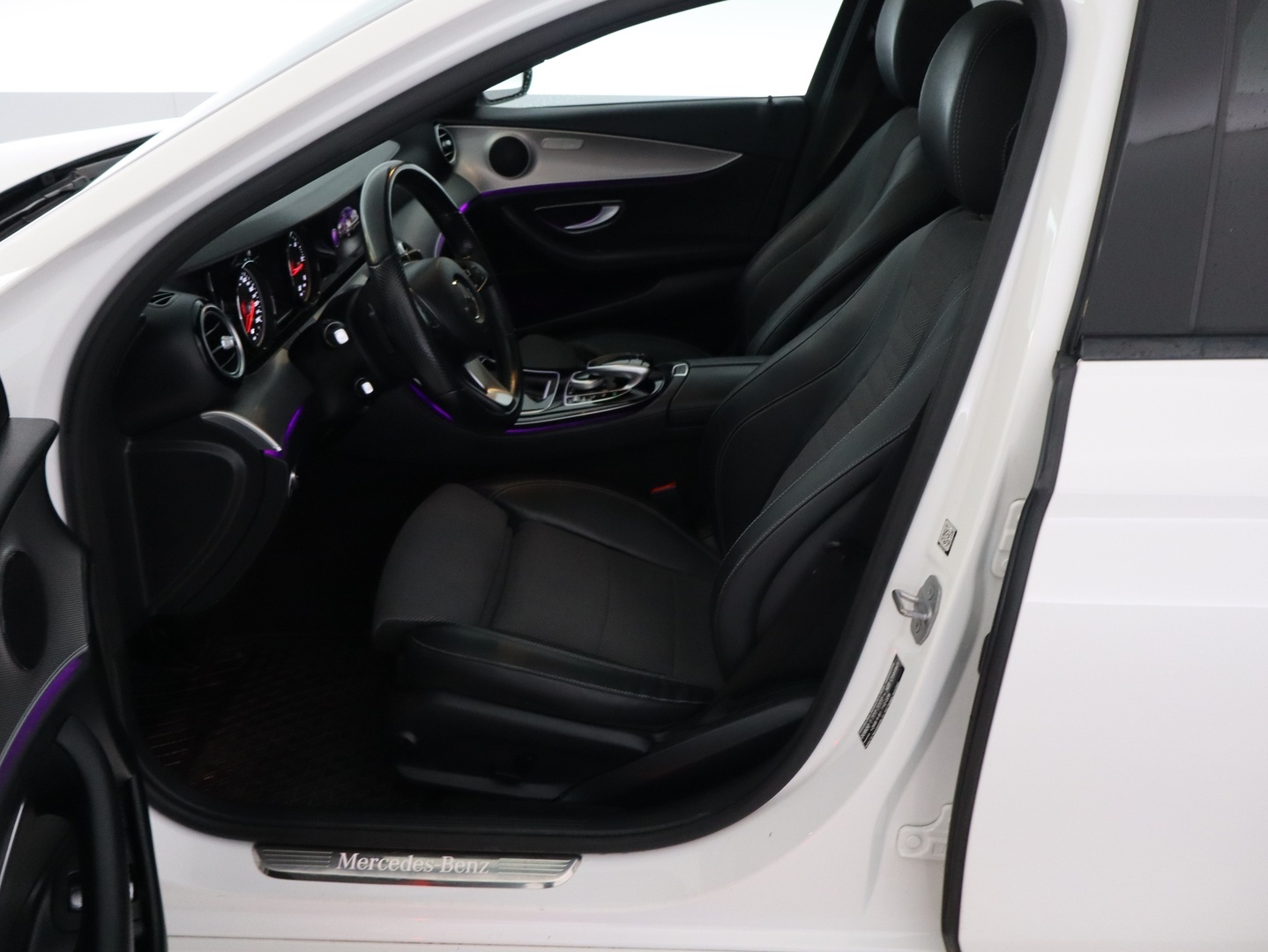 MERCEDES-BENZ E 2016