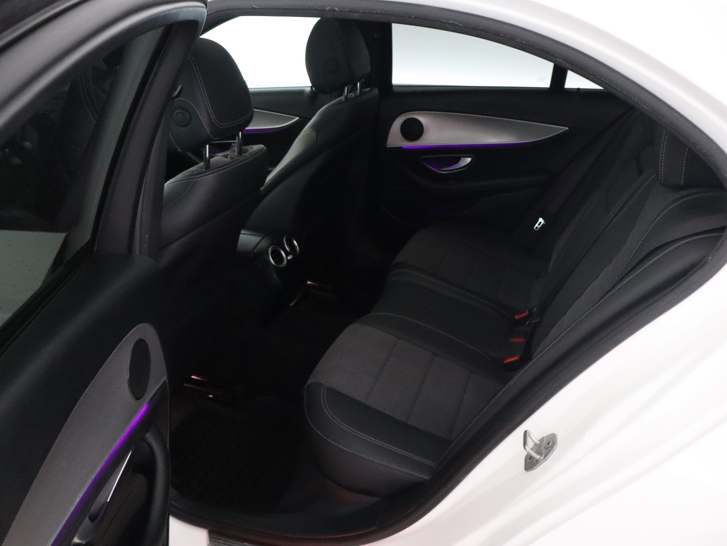 MERCEDES-BENZ E 2016