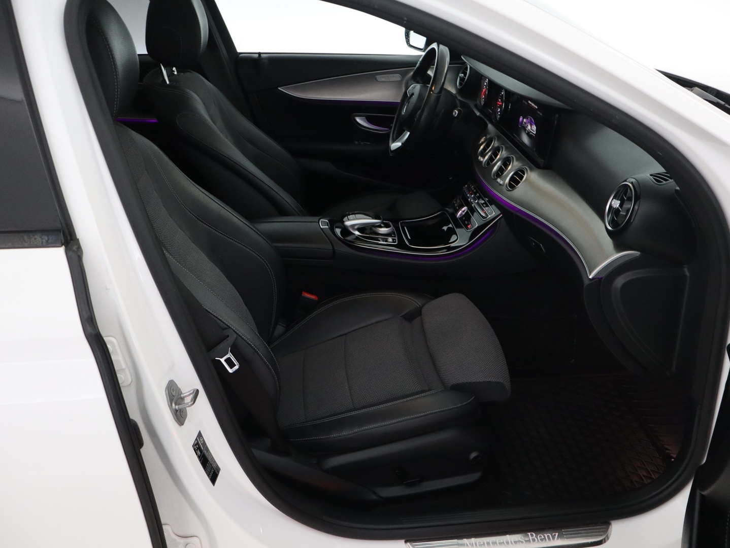 MERCEDES-BENZ E 2016