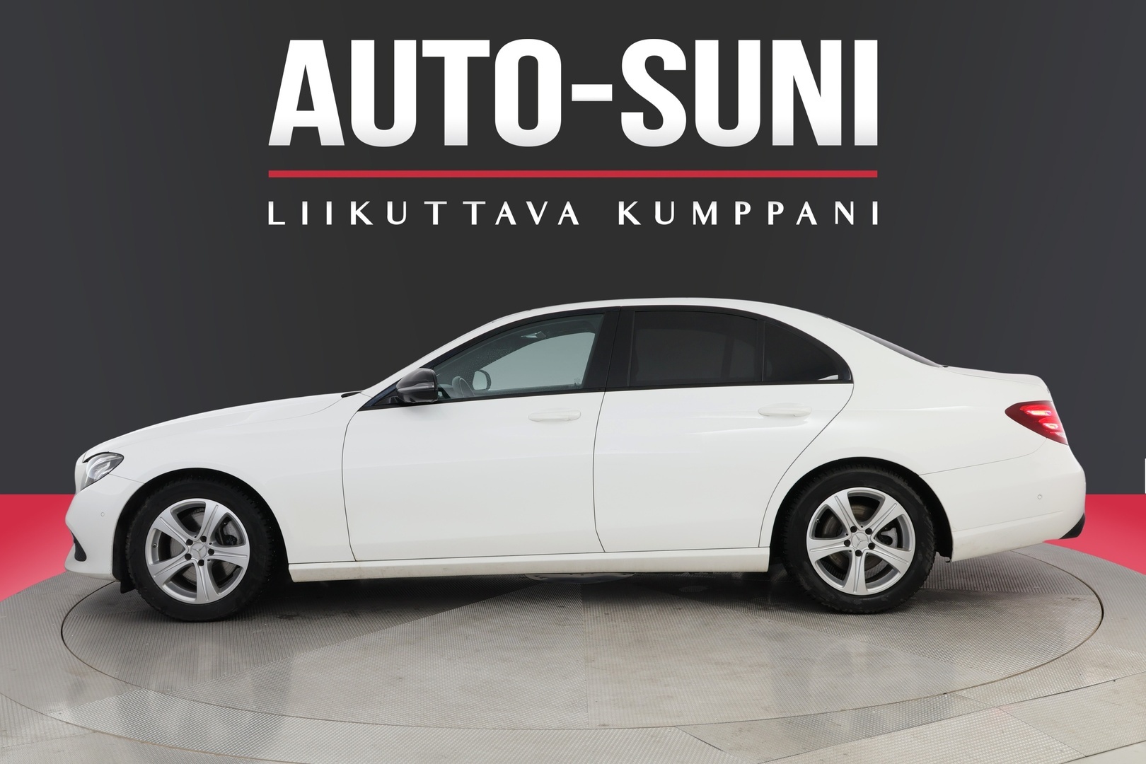 MERCEDES-BENZ E 2016