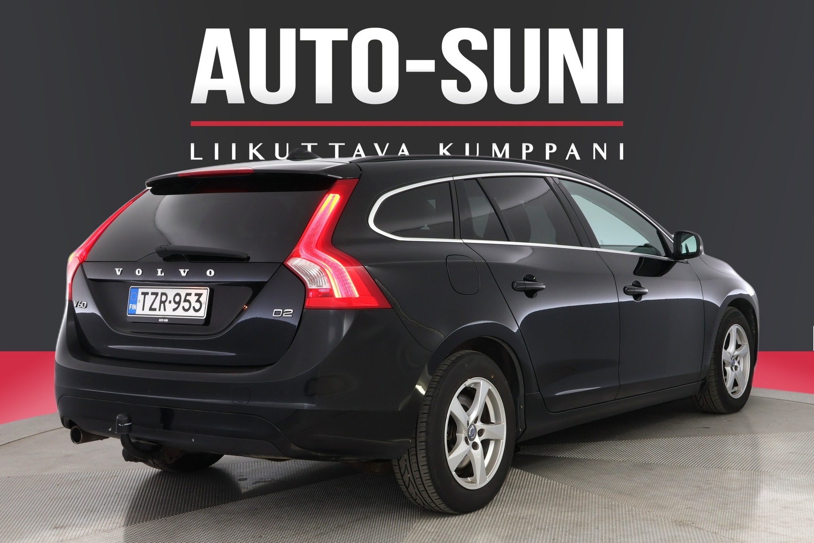 VOLVO V60 2015