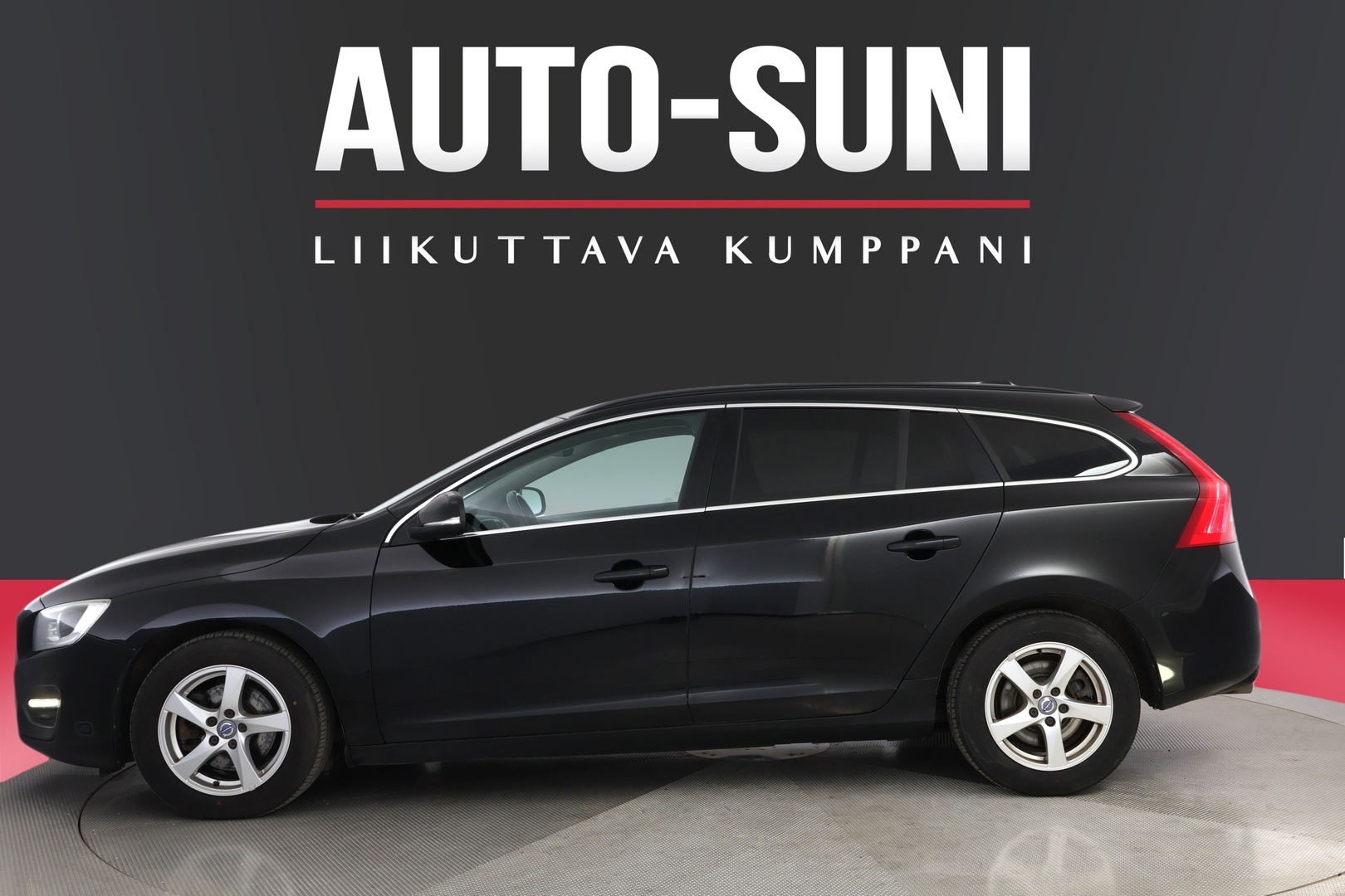 VOLVO V60 2015