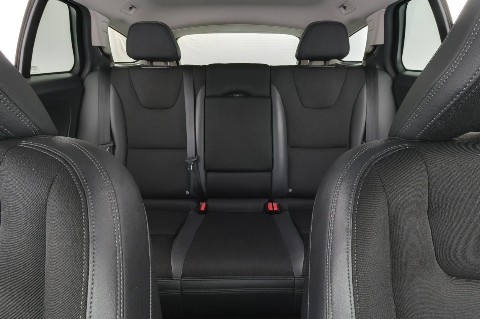 VOLVO V60 2015