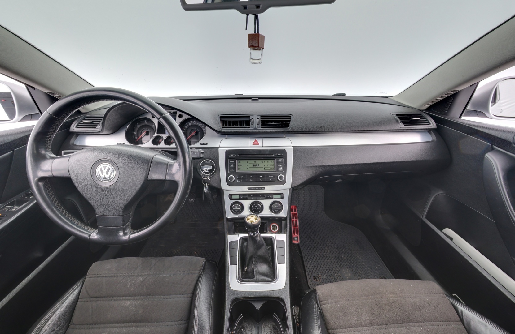 VOLKSWAGEN Passat 2006