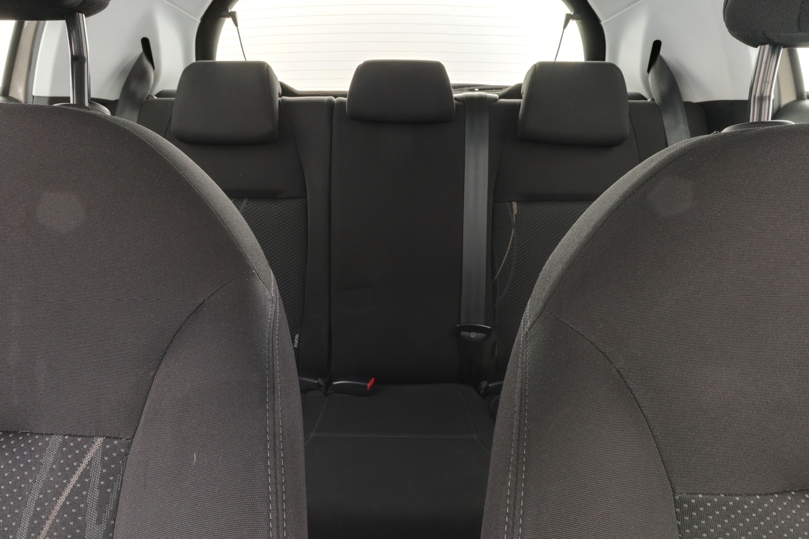 PEUGEOT 208 2012