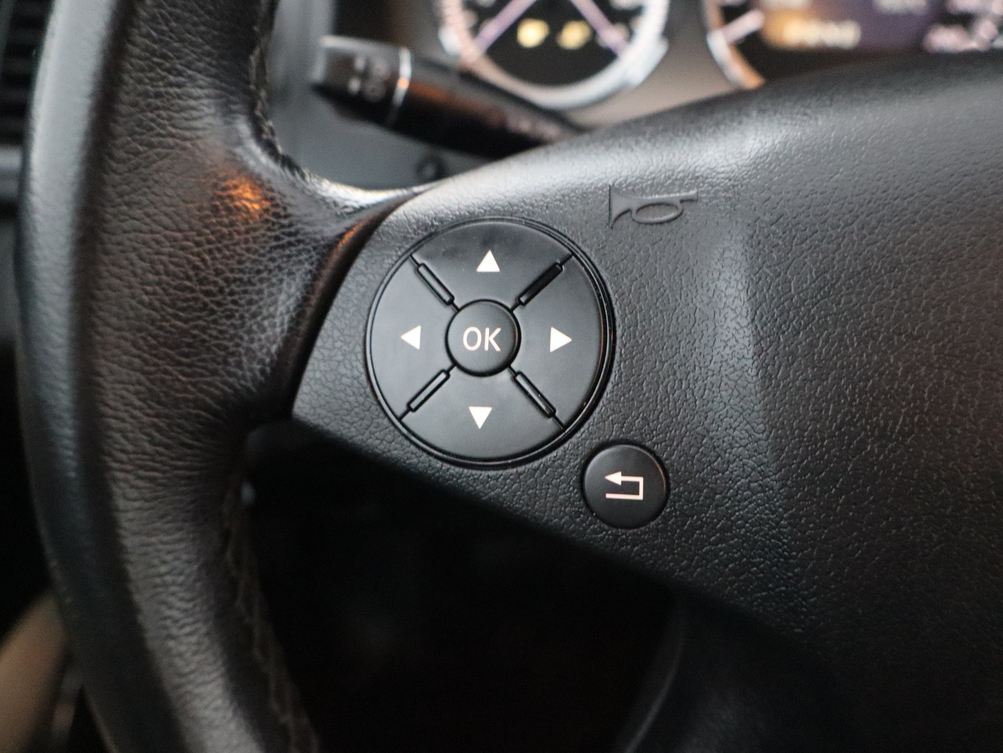 MERCEDES-BENZ C 2009