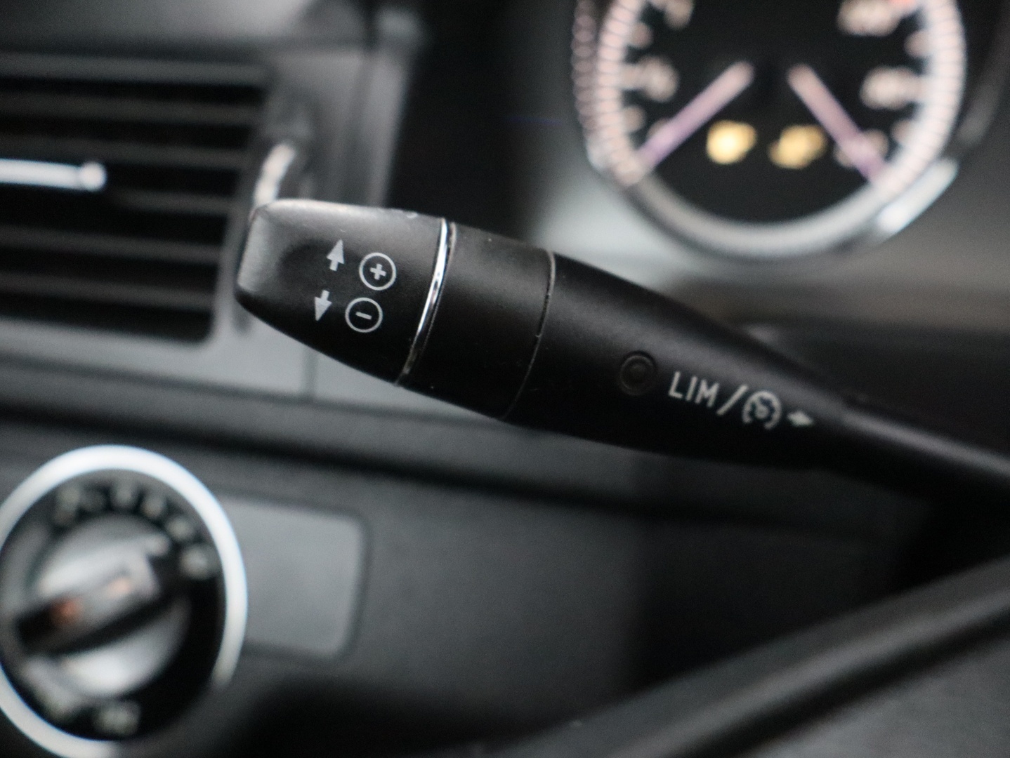 MERCEDES-BENZ C 2009