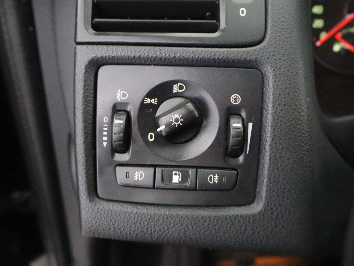 VOLVO V50 2010