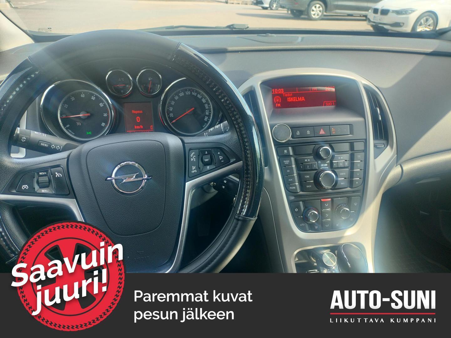 OPEL Astra 2011