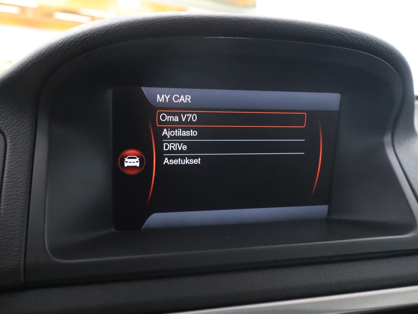 VOLVO V70 2014