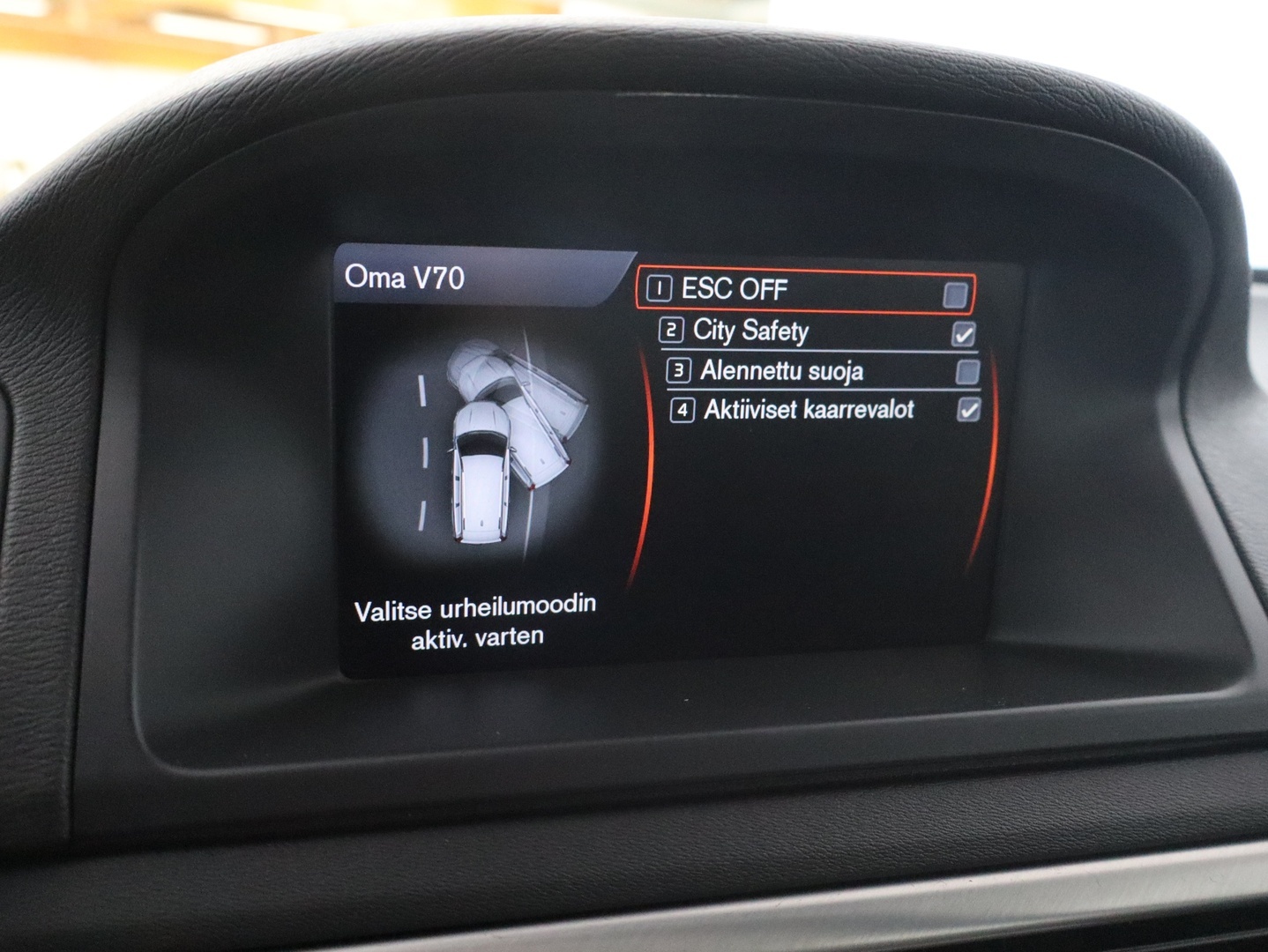 VOLVO V70 2014