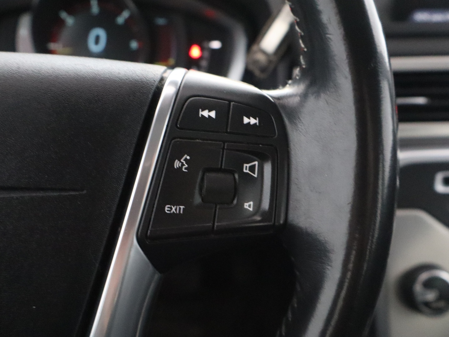 VOLVO V70 2014