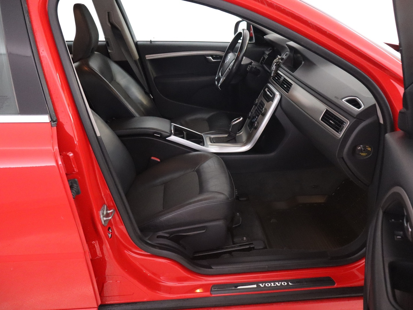 VOLVO V70 2014