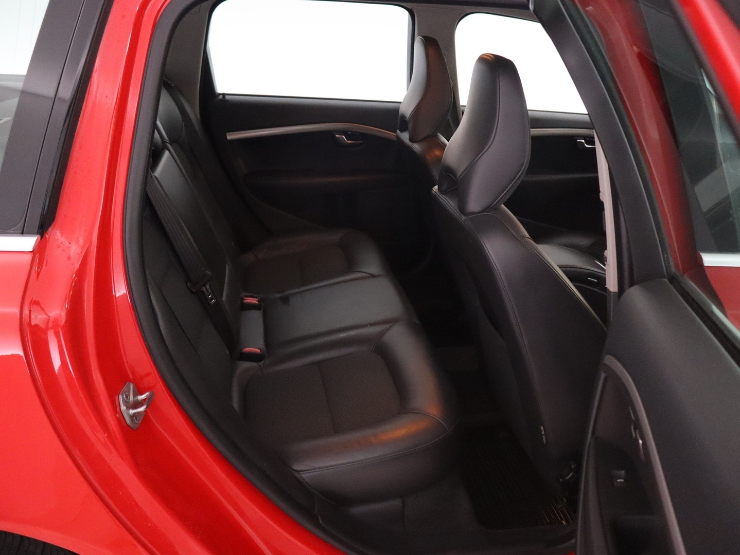 VOLVO V70 2014