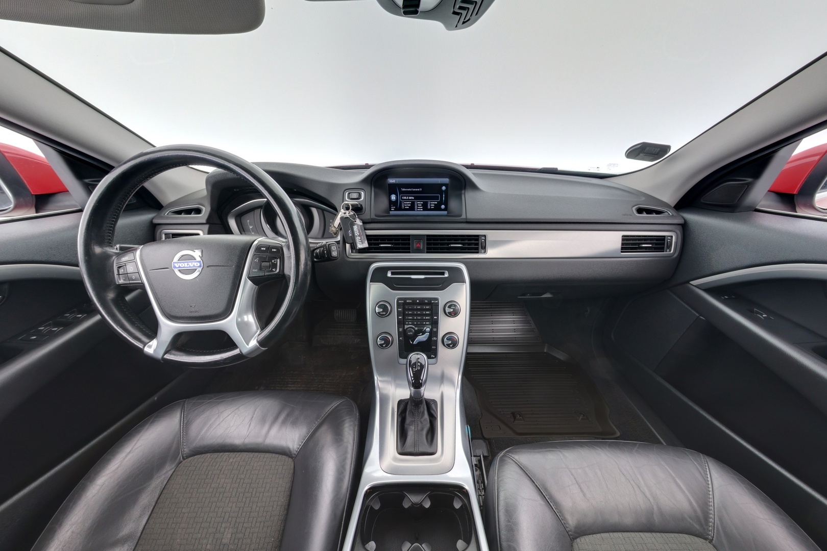 VOLVO V70 2014