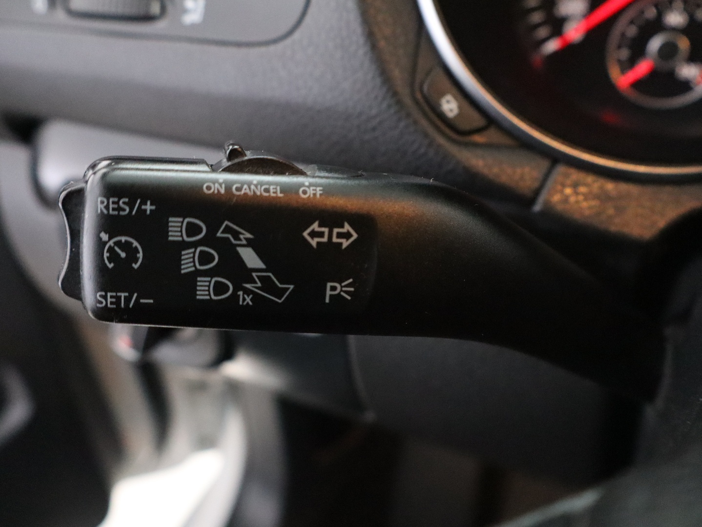VOLKSWAGEN Golf 2010