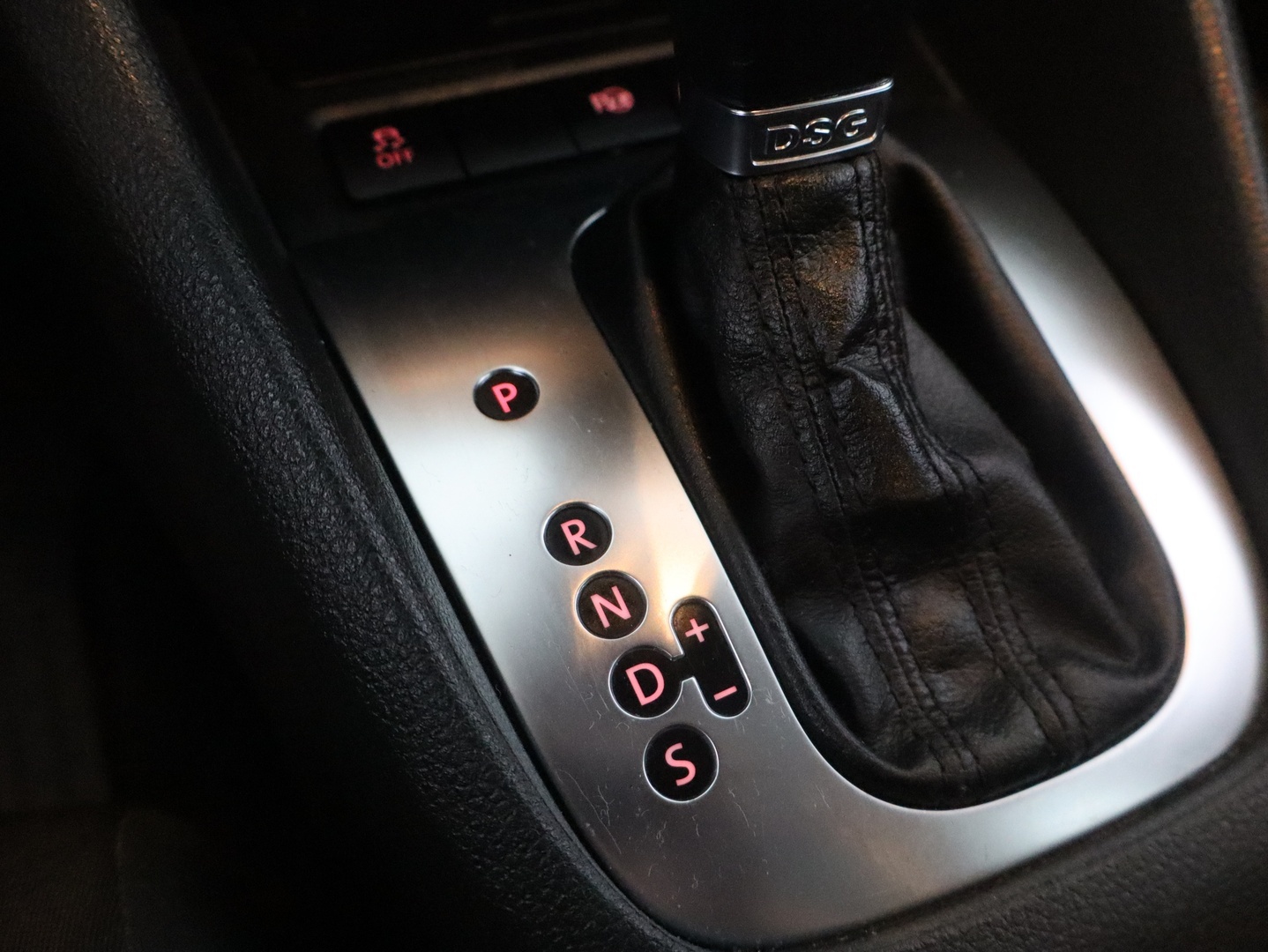 VOLKSWAGEN Golf 2010