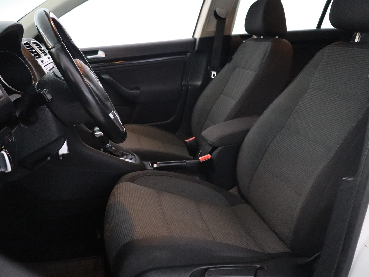 VOLKSWAGEN Golf 2010