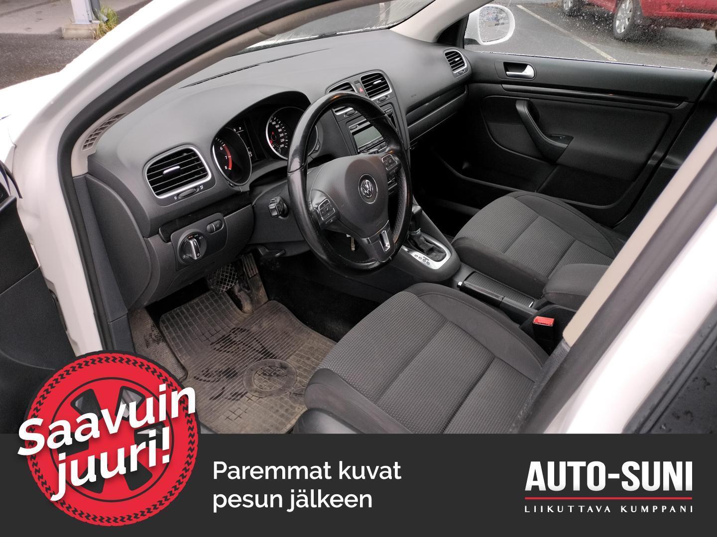 VOLKSWAGEN Golf 2010