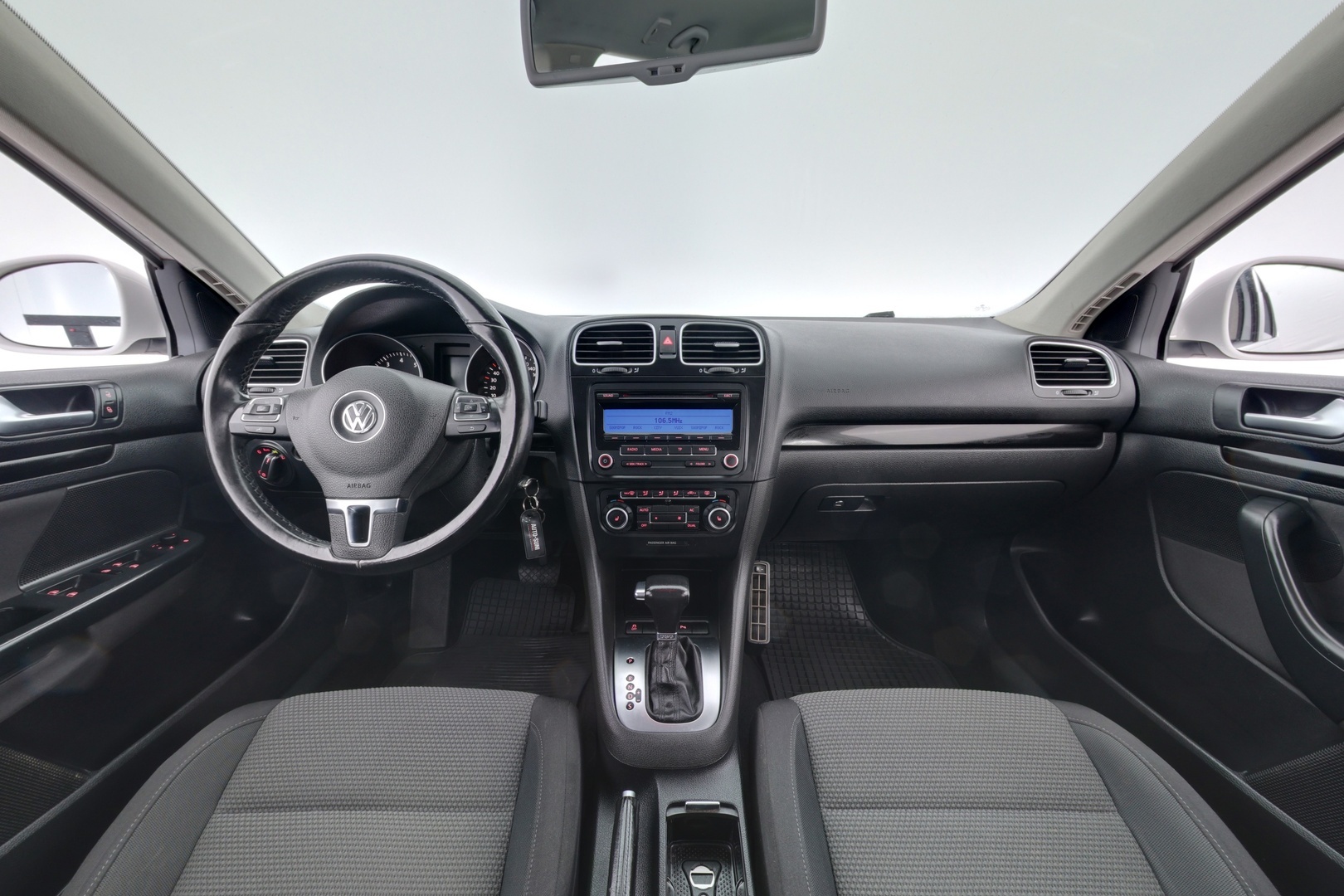 VOLKSWAGEN Golf 2010