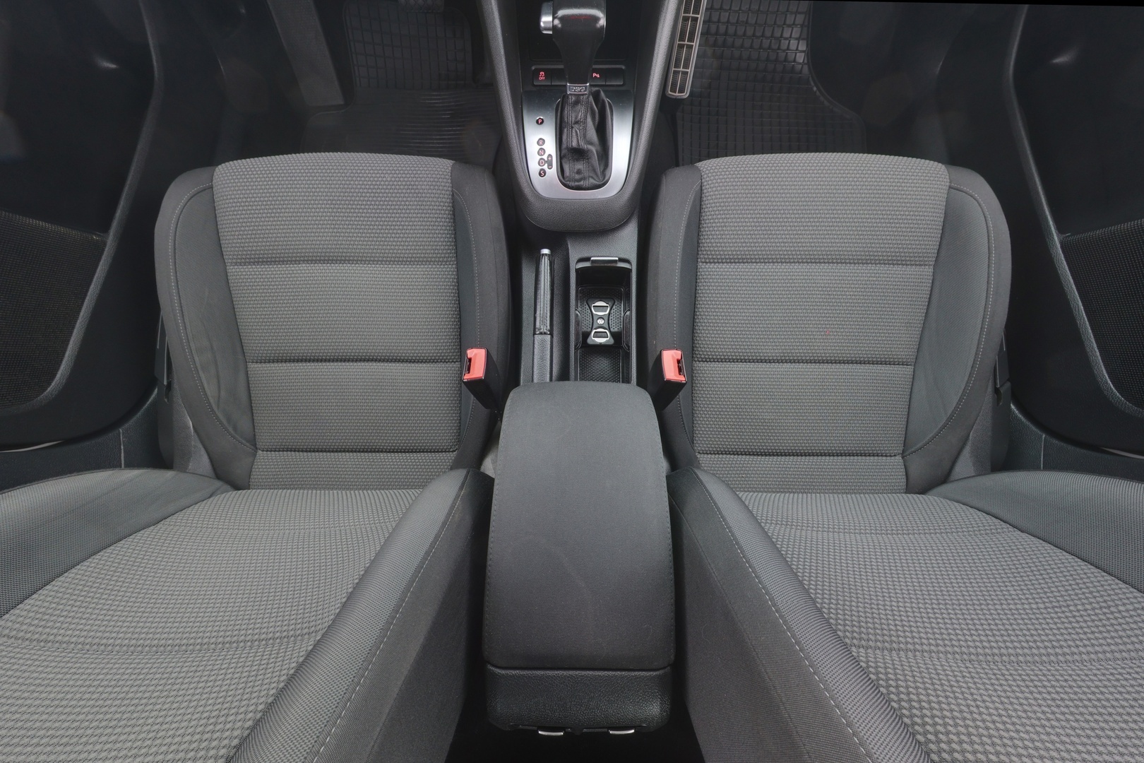 VOLKSWAGEN Golf 2010