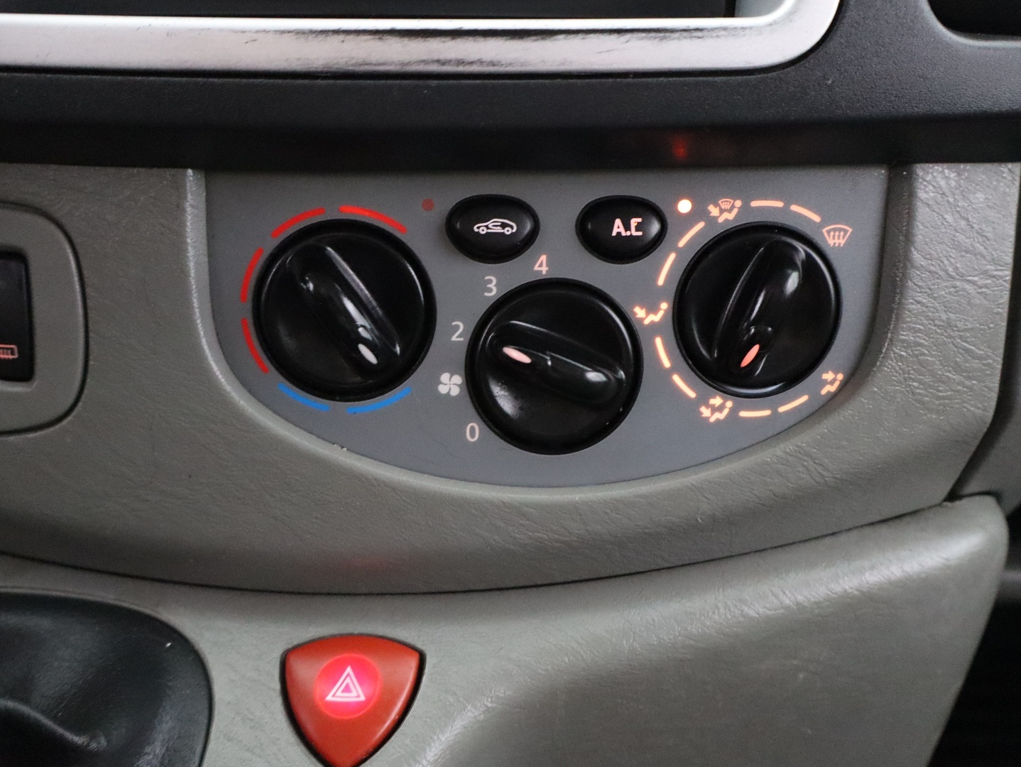 OPEL Vivaro 2011