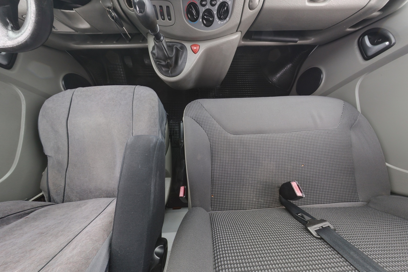 OPEL Vivaro 2011