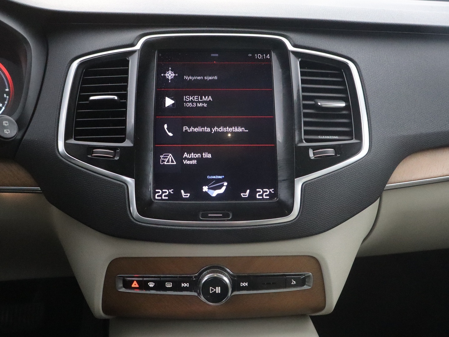 VOLVO XC90 2016