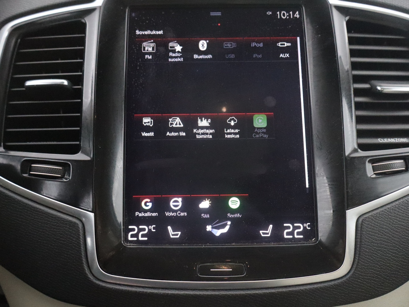 VOLVO XC90 2016