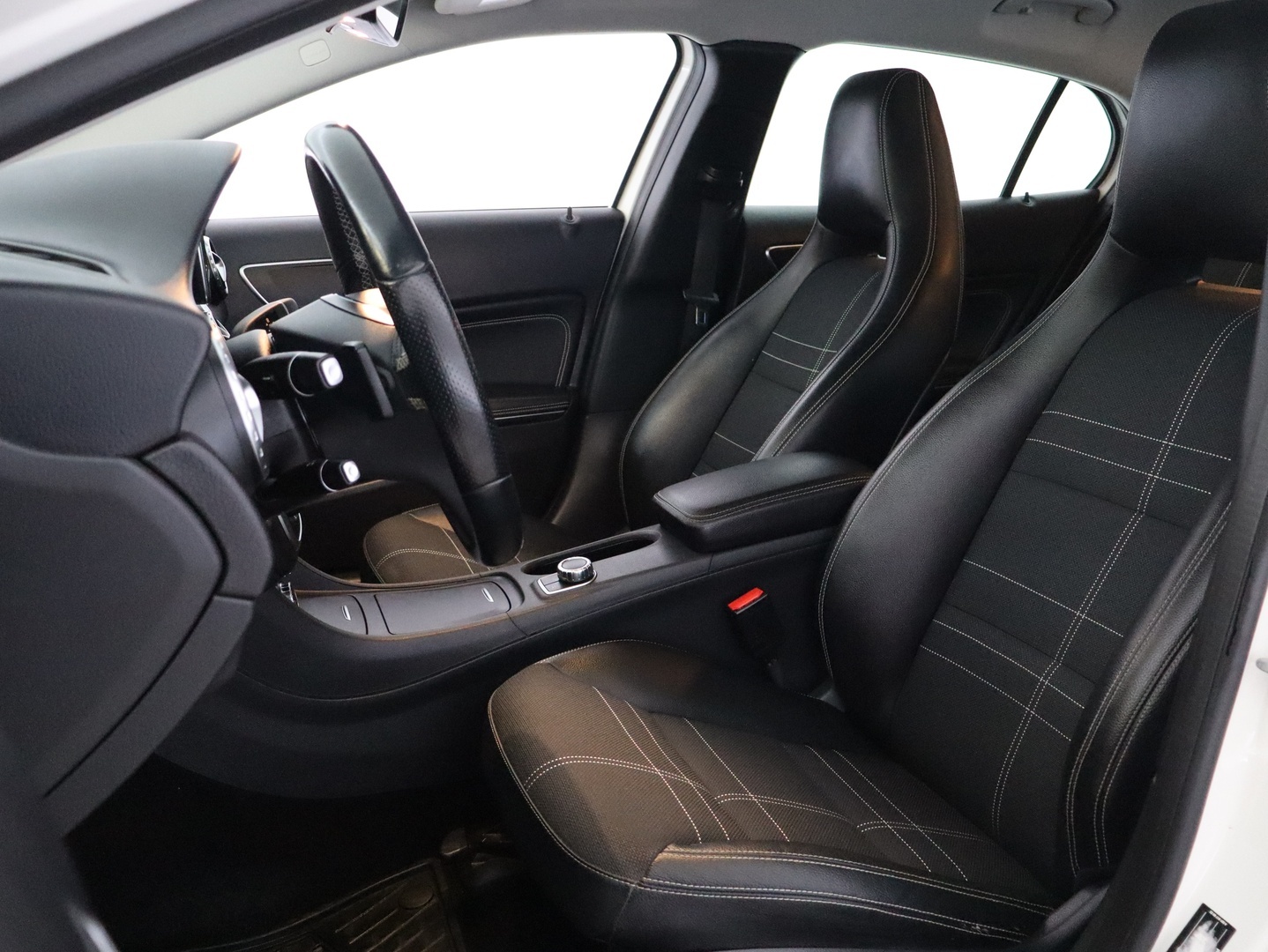 MERCEDES-BENZ GLA 2014