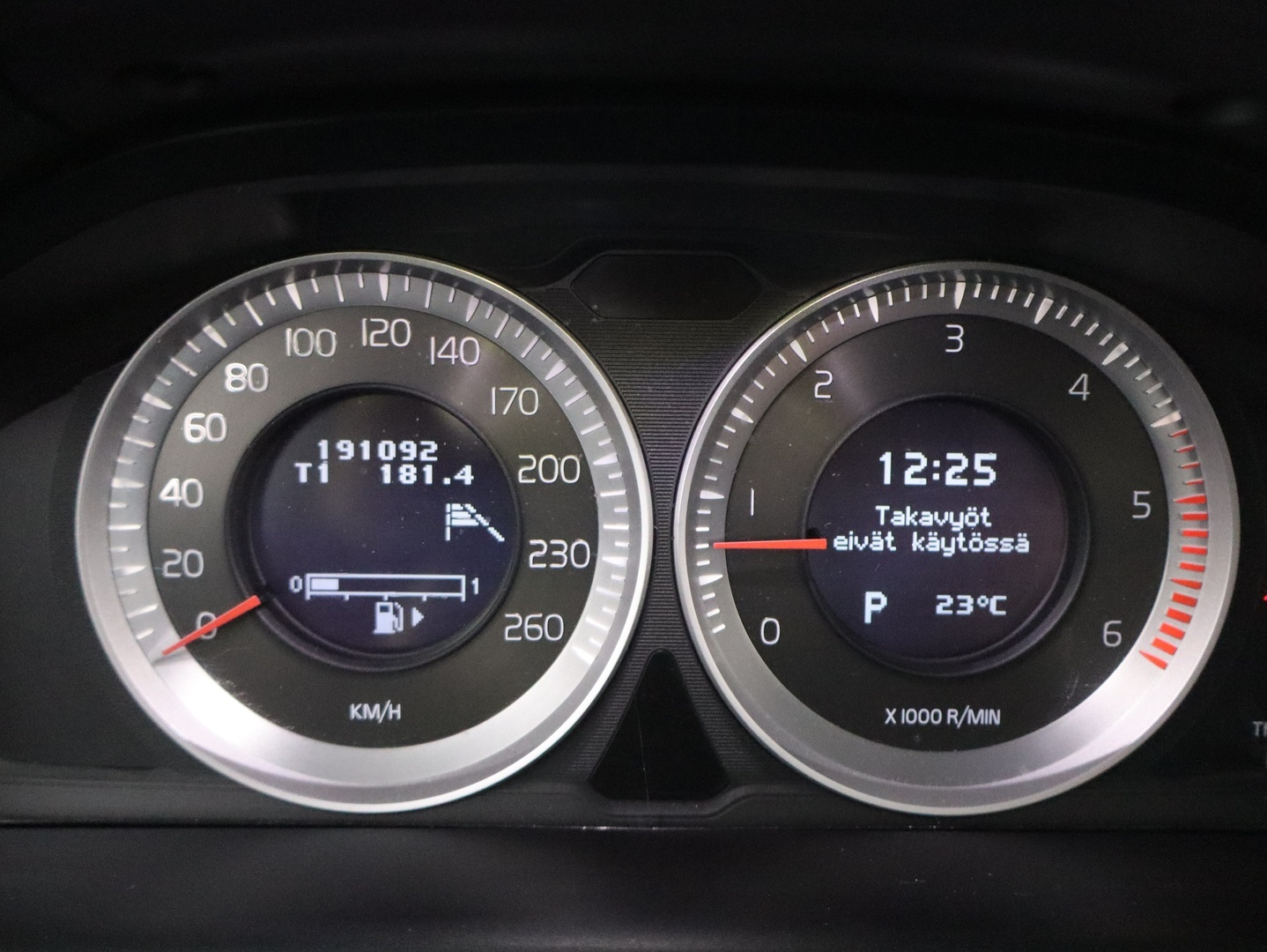 VOLVO XC60 2011
