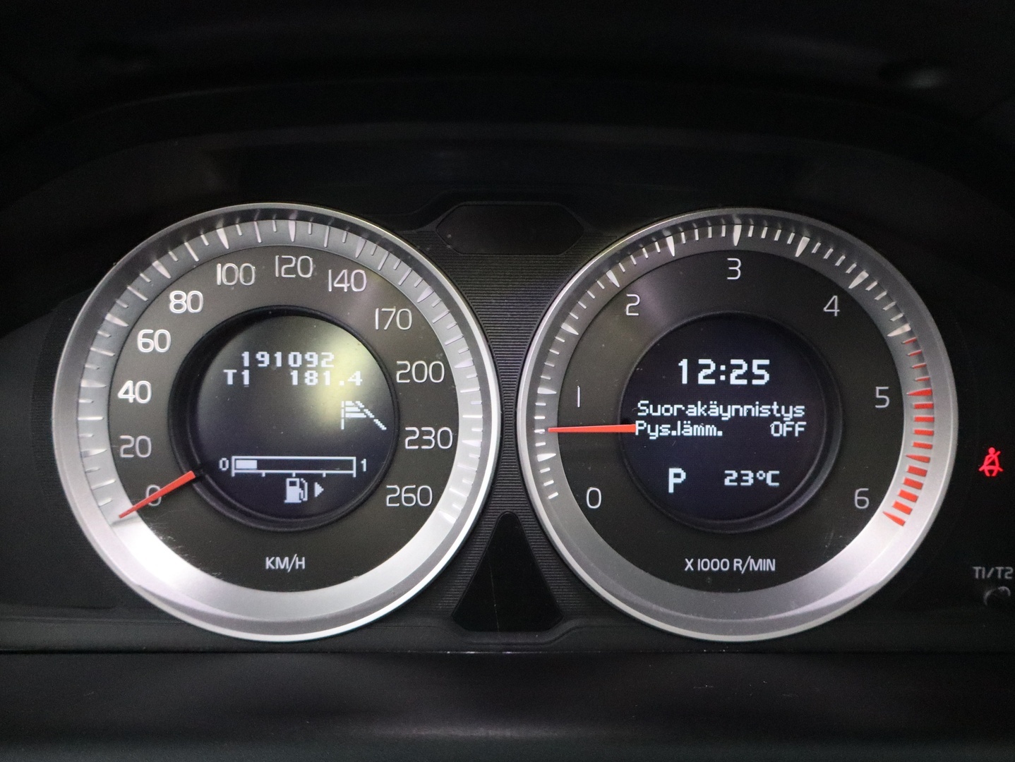 VOLVO XC60 2011