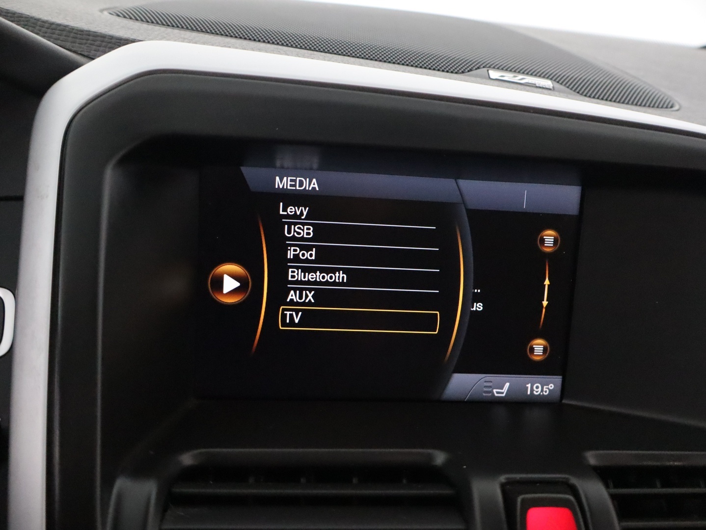 VOLVO XC60 2011
