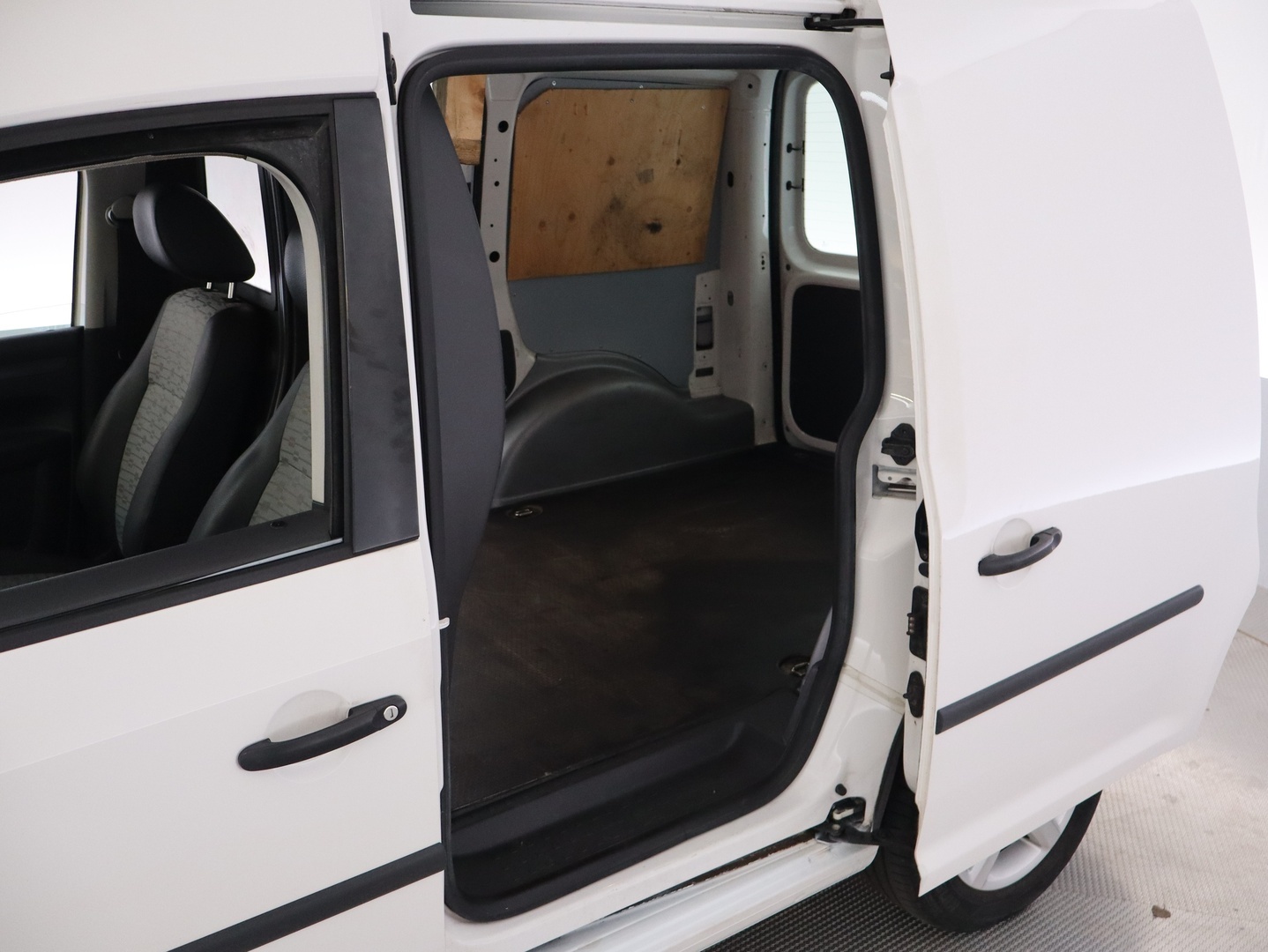 VOLKSWAGEN Caddy 2011