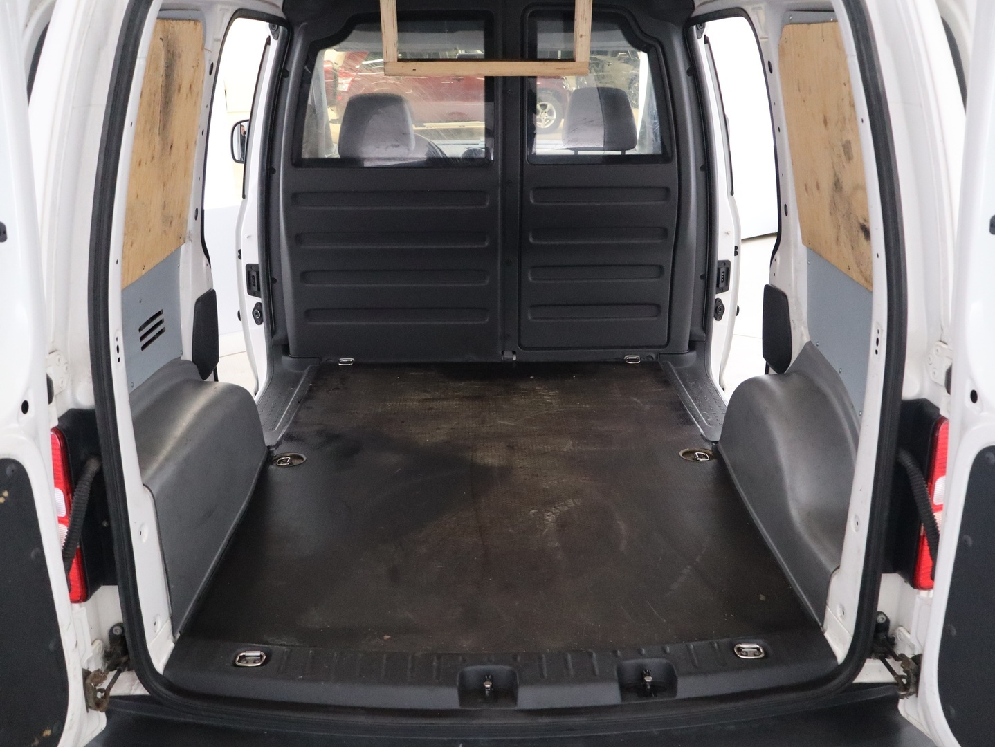 VOLKSWAGEN Caddy 2011