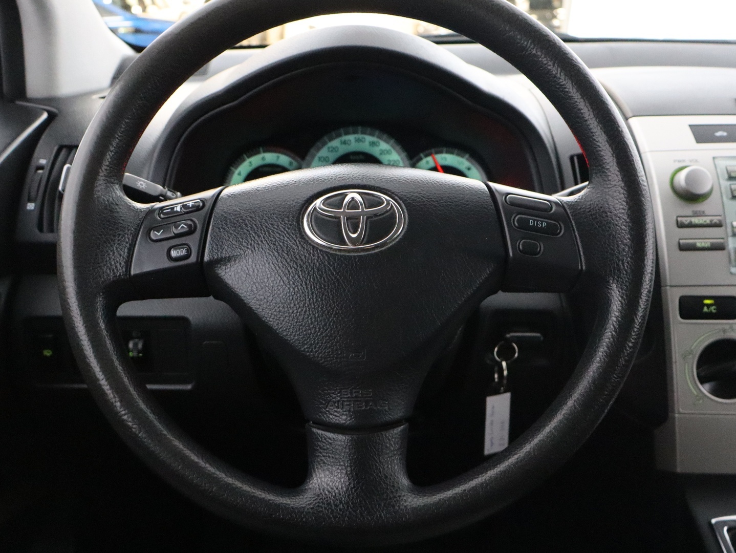 TOYOTA Corolla Verso 2005