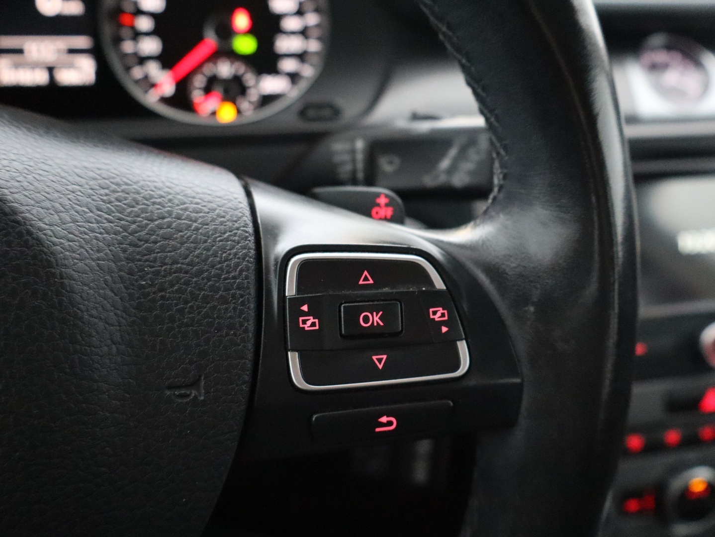 VOLKSWAGEN Passat 2014