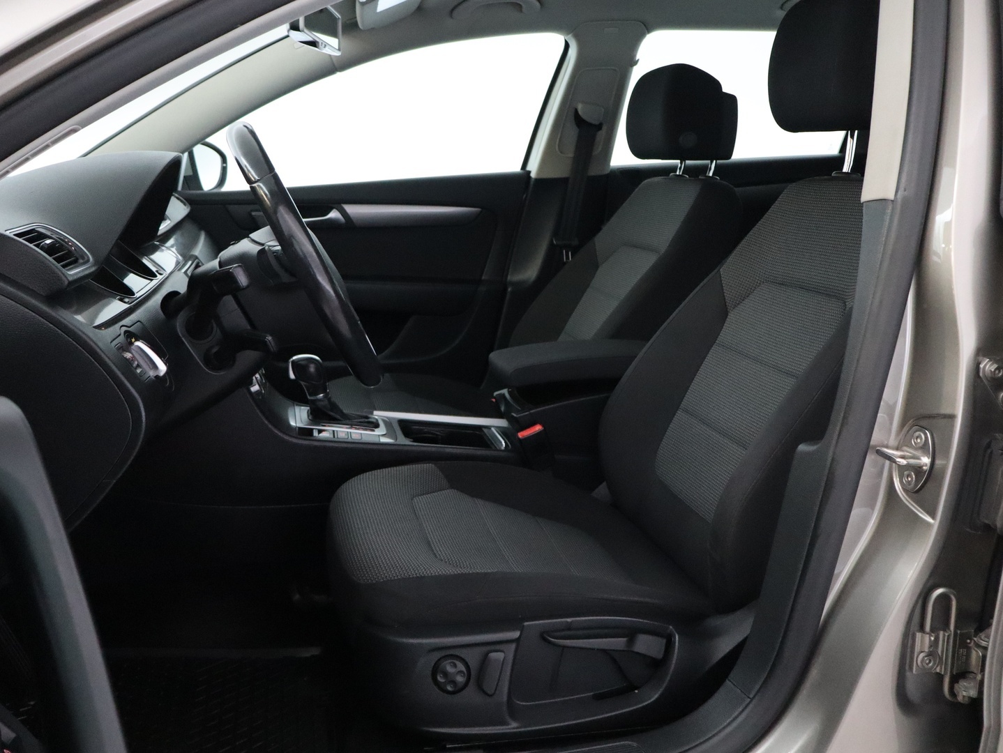 VOLKSWAGEN Passat 2014