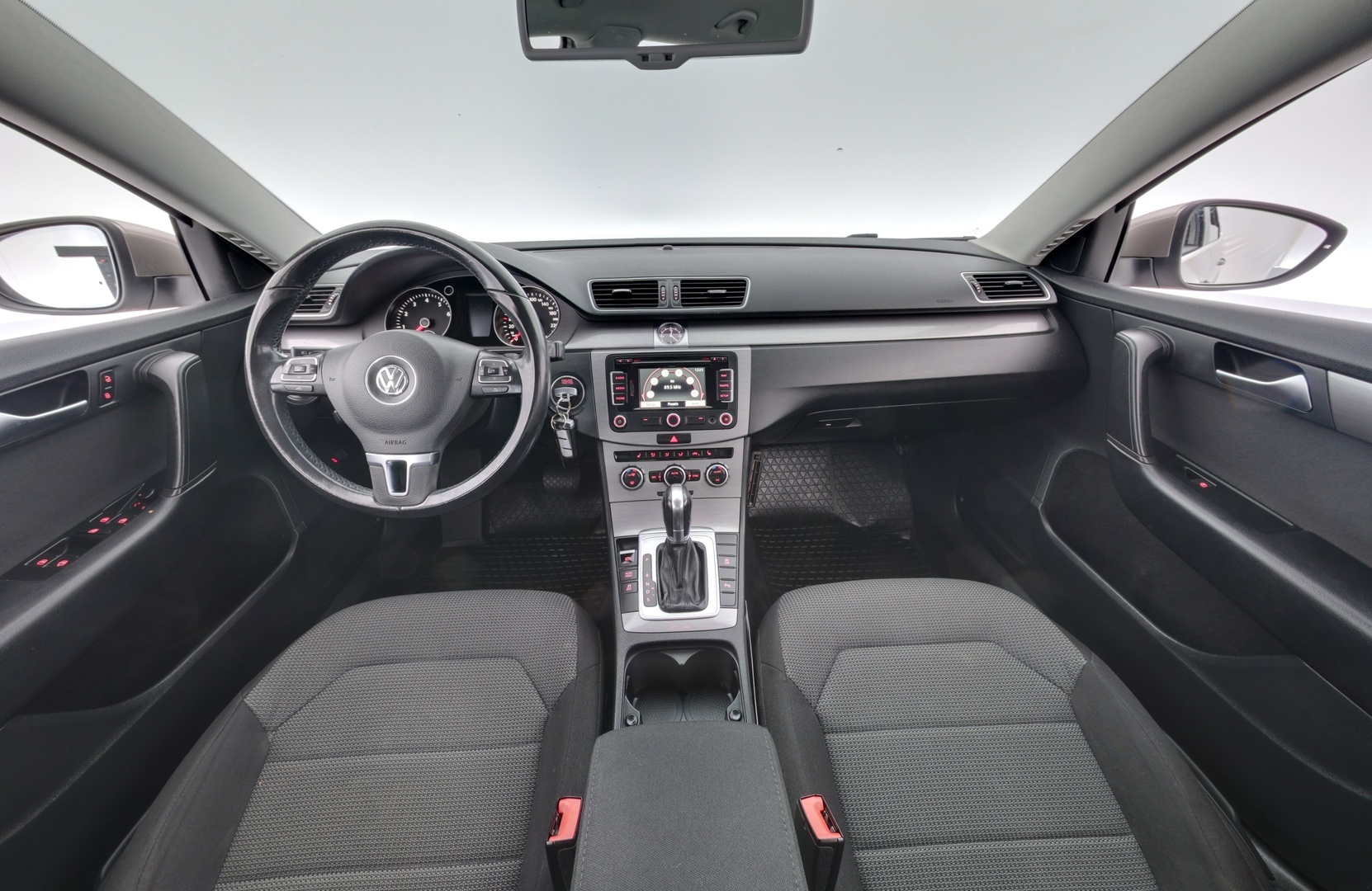 VOLKSWAGEN Passat 2014