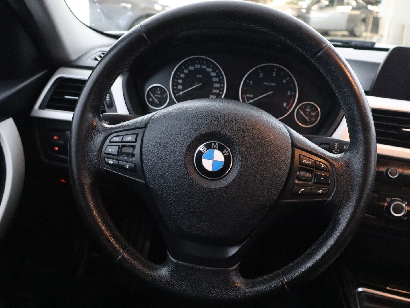 BMW 320 2013