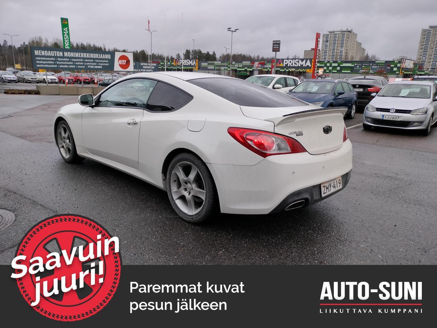 HYUNDAI Genesis Coupe 2012